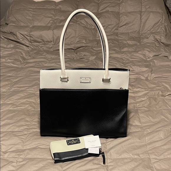Elegant Black and White Kate spade purse with wallet - Picture 1 of 13
